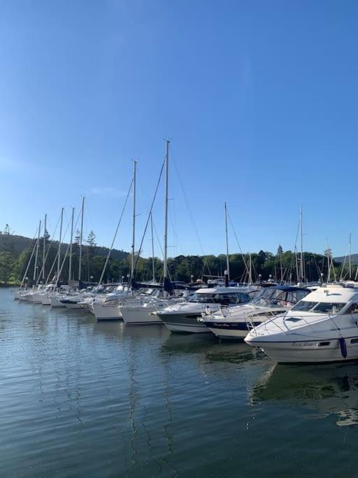 Shamrock, Bowness On Windermere, Superb One Bedroom Apartment With Private Parking Exterior photo